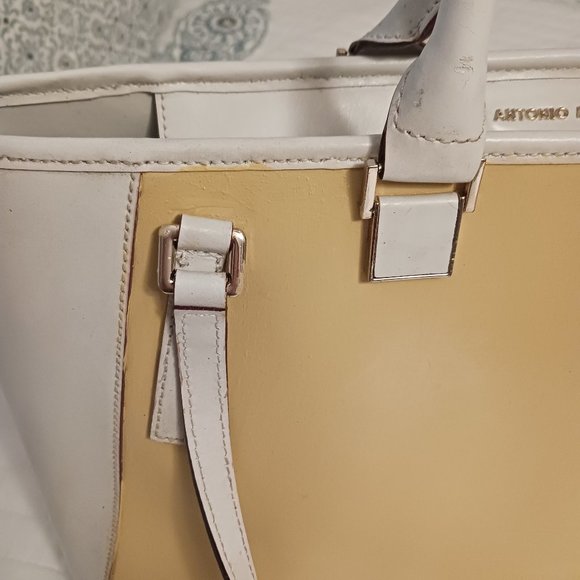 Antonio Melani two tone leather shoulder bag - Picture 12 of 16